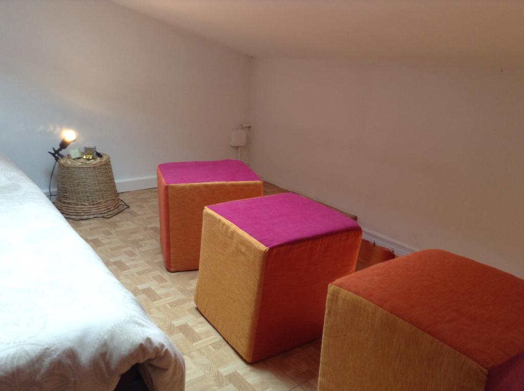 Apartmán Chinchon LʼIsle-sur-la-Sorgue Exteriér fotografie